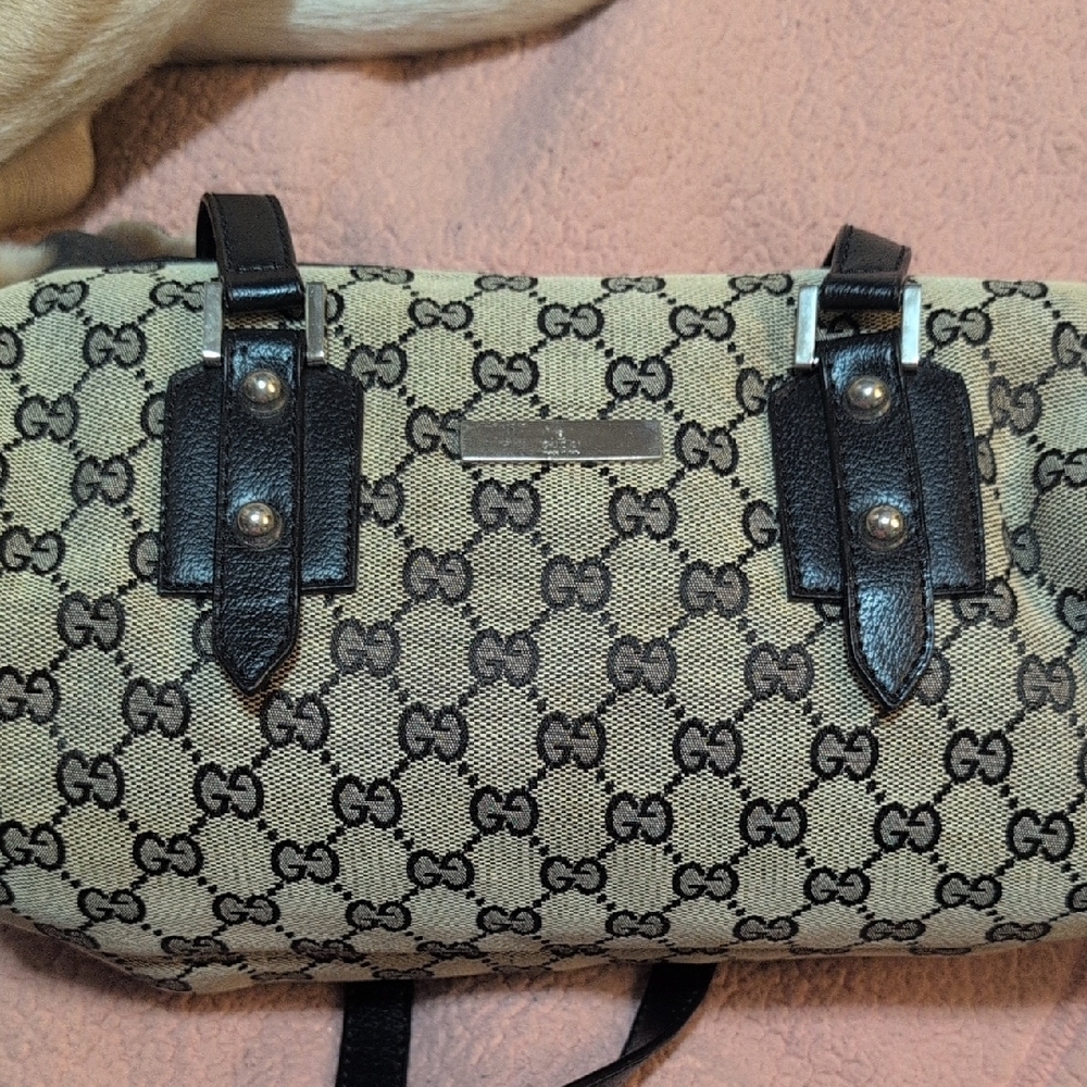 Gucci Beige and Black GG Shoulder Bag